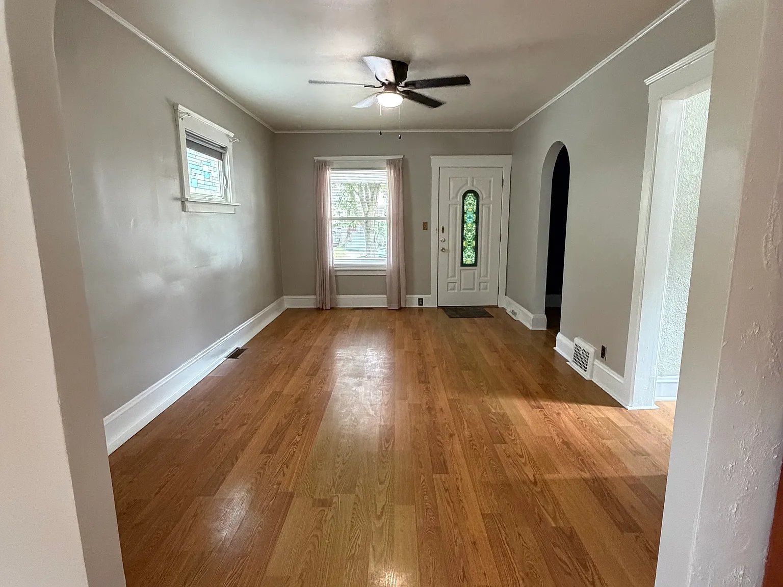 2 bed, 1.5 bath, 2000 sqft, $2,800 — Photo 4