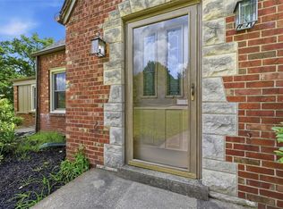 215 Twin Oaks Dr, Wexford, PA 15090