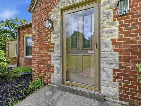 215 Twin Oaks Dr, Wexford, PA 15090