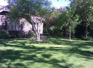 2002 Covered Bridge Rd, Cedarburg, WI 53012