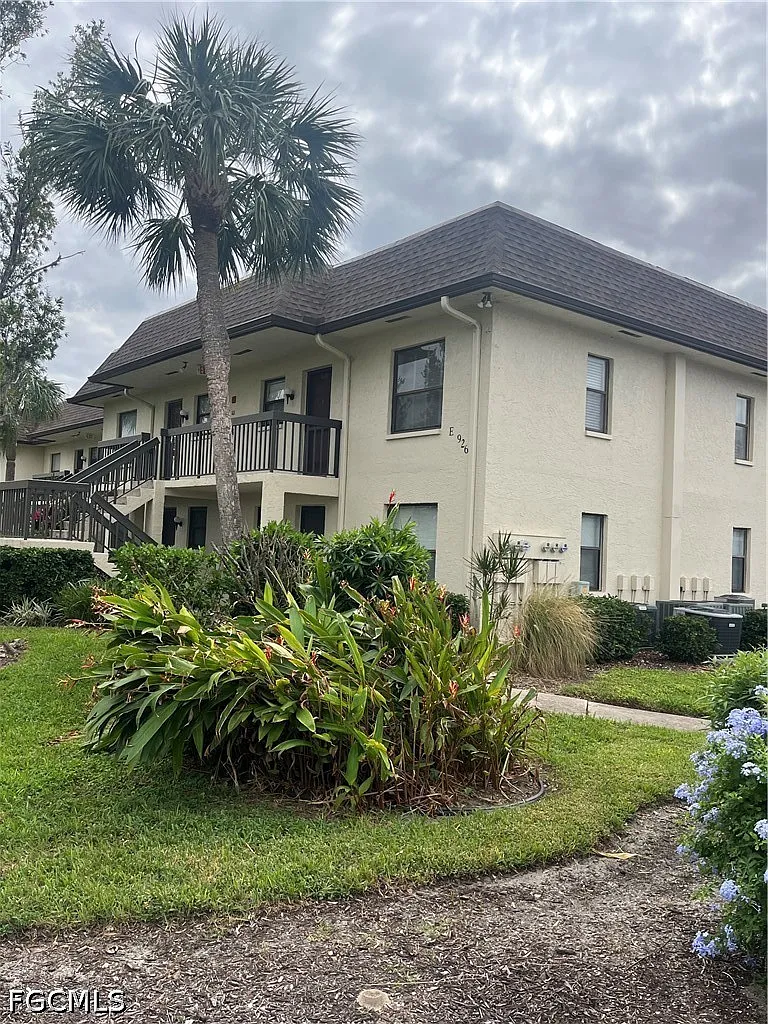 2 bed, 2.0 bath, 808 sqft, $1,450 — Photo 1