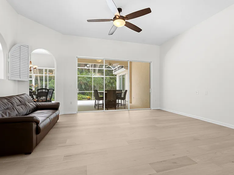 5217 Far Oak Cir — Photo 5