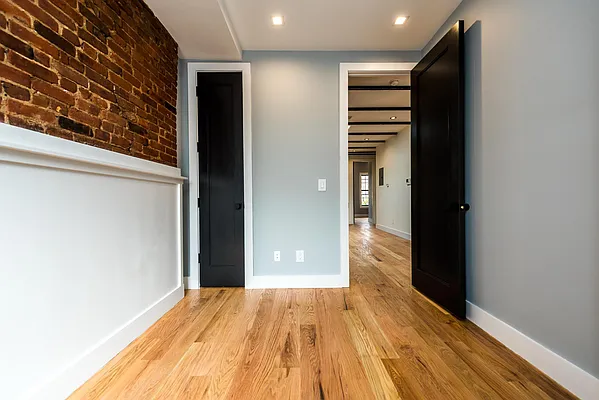 Rented by Nooklyn NYC LLC | media 61