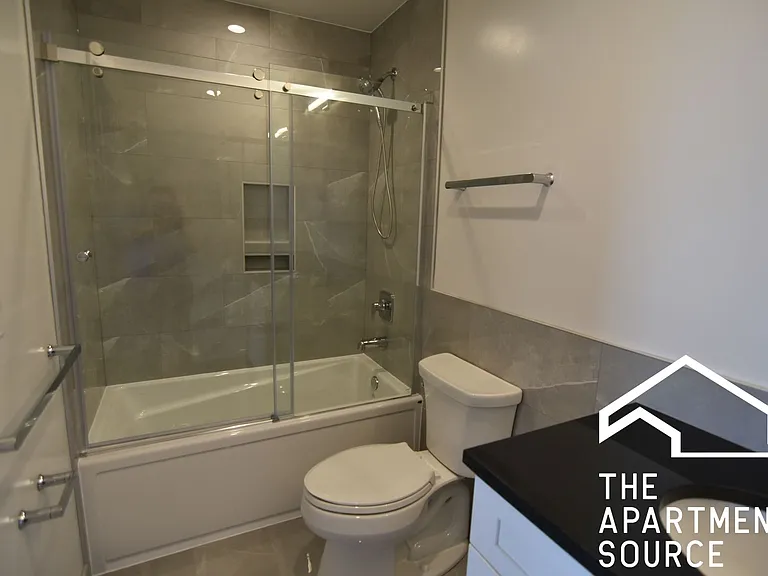 3853 N Broadway St #7 — Photo 7