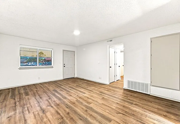 203C Jefferson St — Photo 13