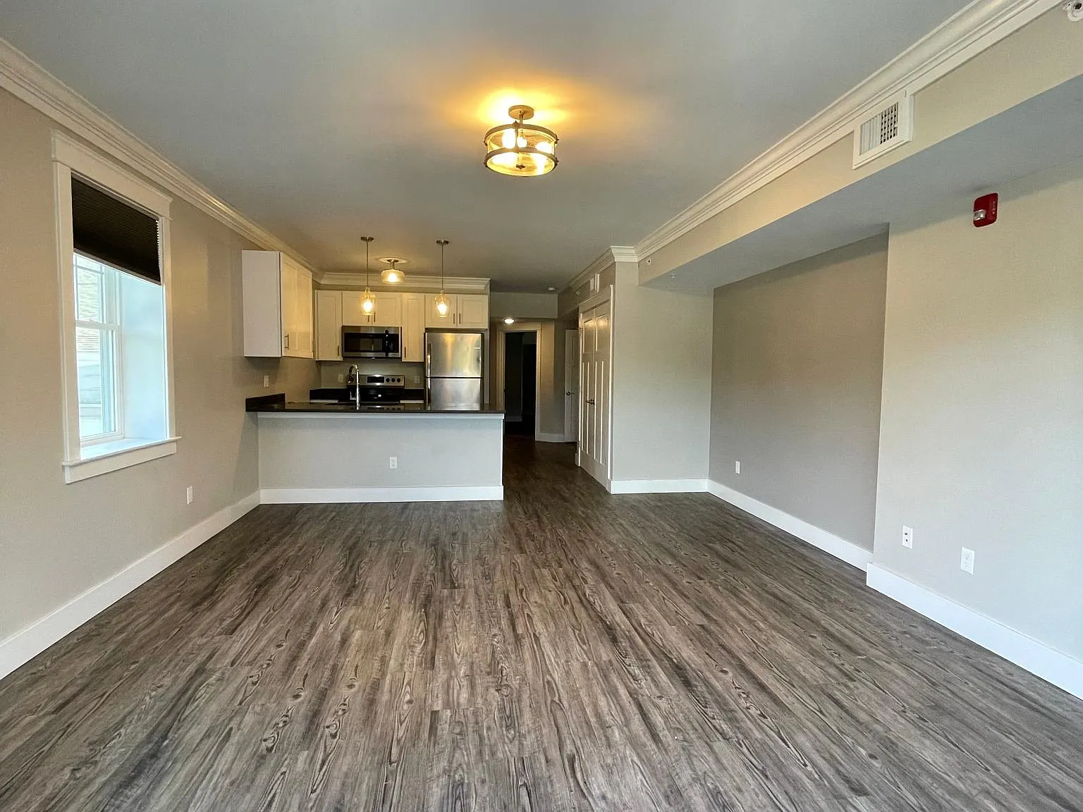2 bed, 950 sqft, $2,495 — Photo 3