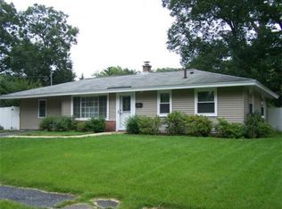 218 Caroline Dr, Bellingham, MA 02019