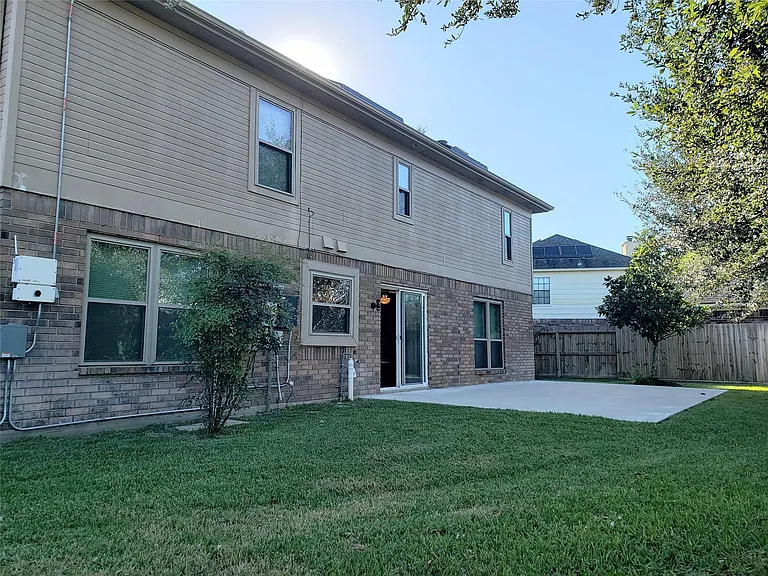 8714 Warrenford Dr — Photo 28