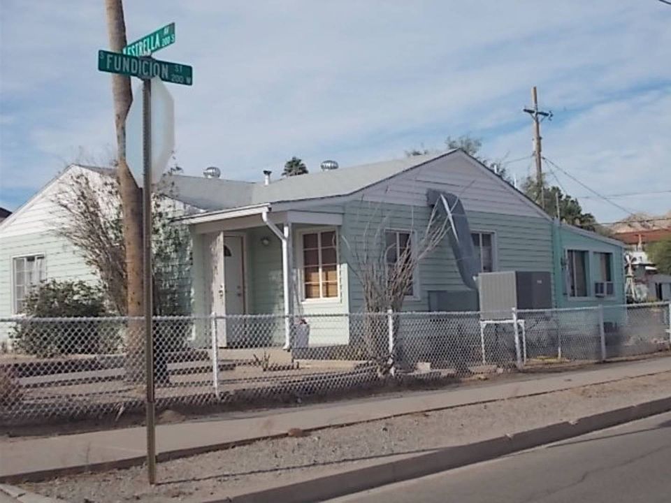 2nd image of 200 W Estrella Ave