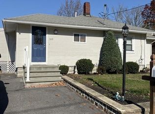 163 Shores St, Taunton, MA 02780