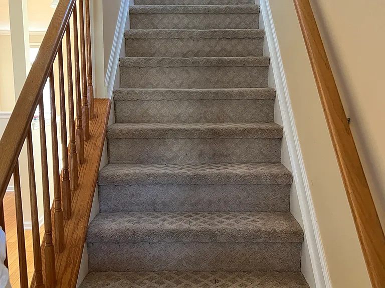 Stairs to 2nd Floor Bedrooms