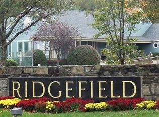 300-300C Ridgefield Cir, Clinton, MA 01510