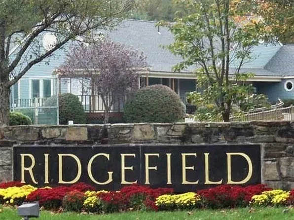 300-300C Ridgefield Cir, Clinton, MA 01510