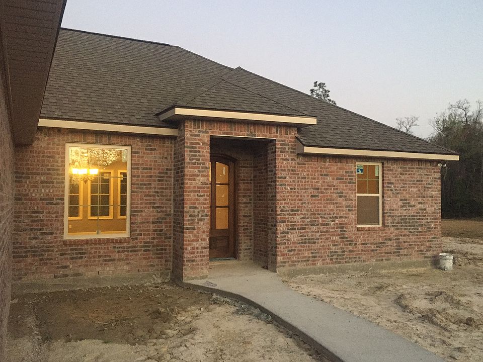 1st image of 924 Crawford Dr