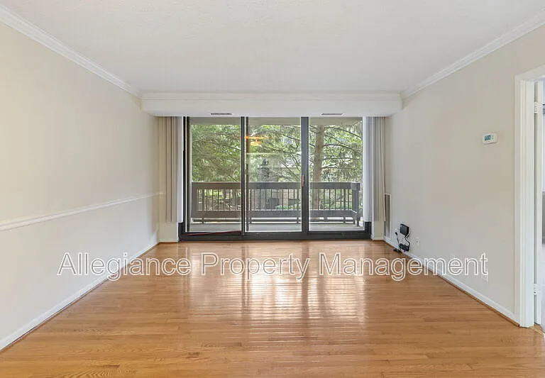 5505 Seminary Rd #110N — Photo 7