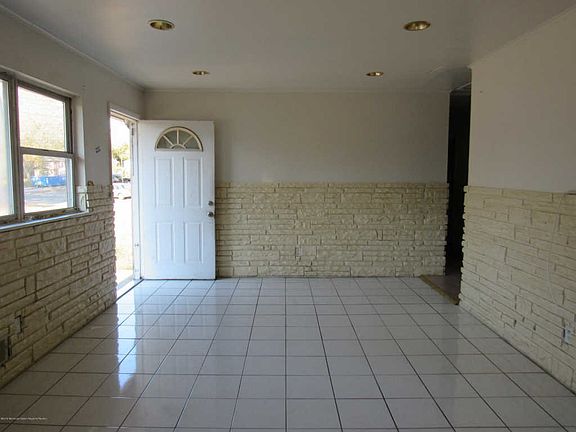 2nd image of 12 Baylor St