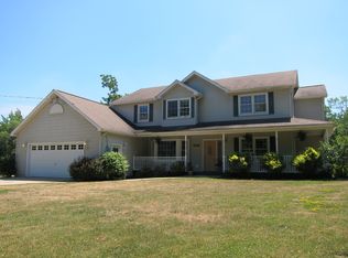 7690 Kevin Dr, Hamburg, NY 14075