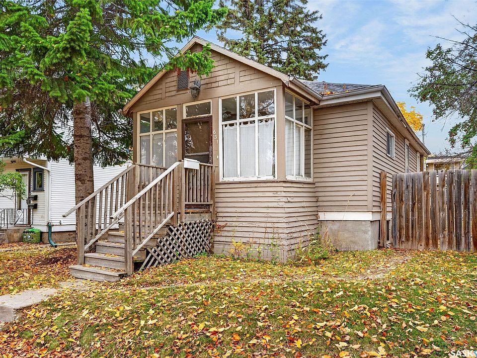 1st image of 631 7th Street E