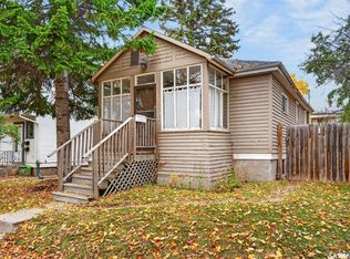 631 7th St E, Saskatoon, SK S7H0X8