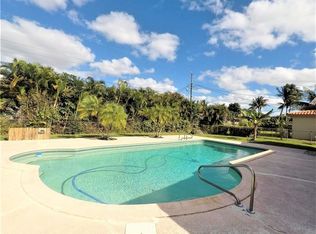 7221 NW 10th Pl, Fort Lauderdale, FL 33313