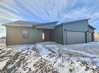 975 Quail Run, Lomira, WI 53048