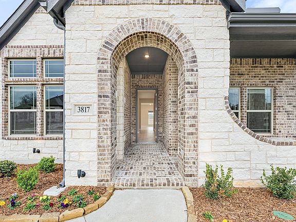 4th image of 3817 Grace Park Ln