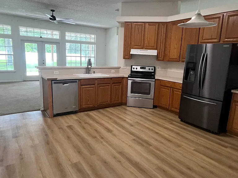 24060 Creek Parke Cir — Photo 2