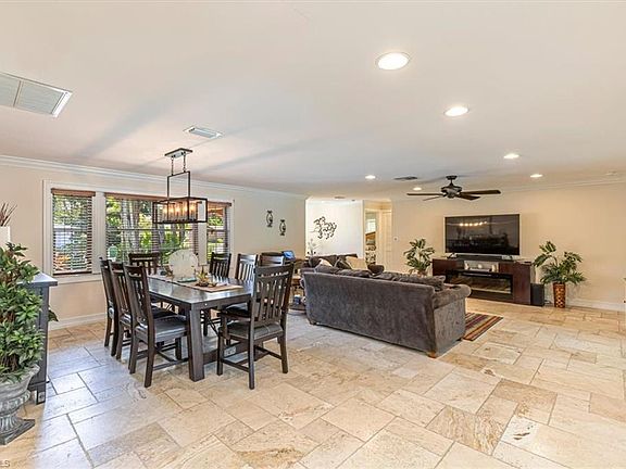 4th image of 219 Cypress WAY W