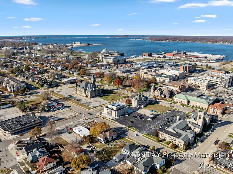 263 W Muskegon Ave #1 — Photo 24