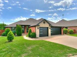 2908 Stonebrook Rd, Edmond, OK 73003