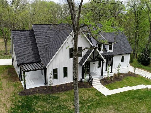 2nd image of 506 Hillwood Blvd