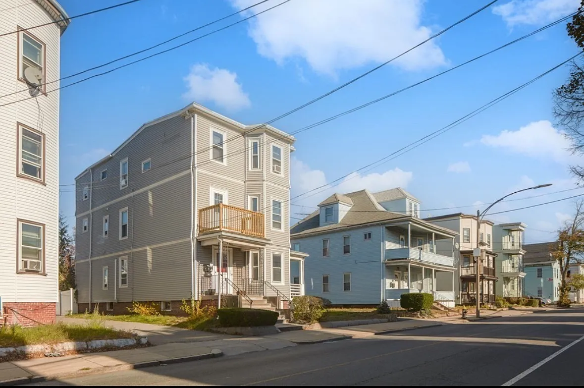 2 bed, 800 sqft, $2,800 — Photo 1