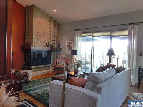 4th image of 156 Hilltop Dr Unit A