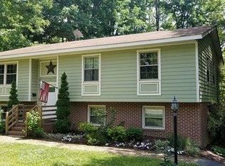 505 8th St, Blackstone, VA 23824