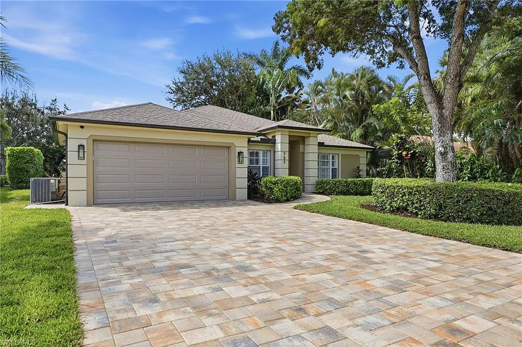 3 bed, 2.0 bath, 1715 sqft, $6,000 — Photo 1
