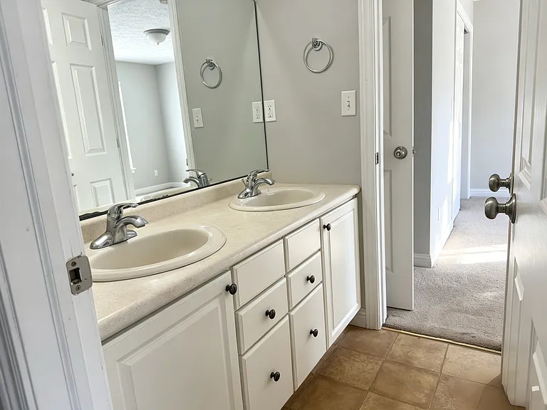 1303 Priscilla Dr — Photo 15
