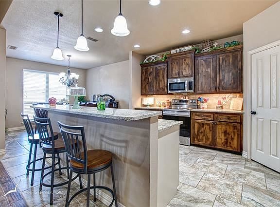 5th image of 726 Mossy Oak Dr