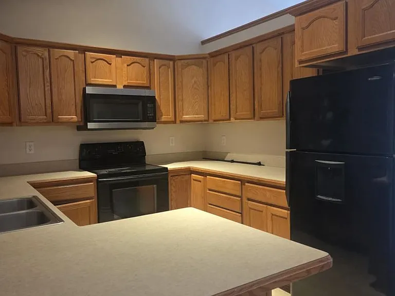 601 Tallgrass Dr — Photo 7