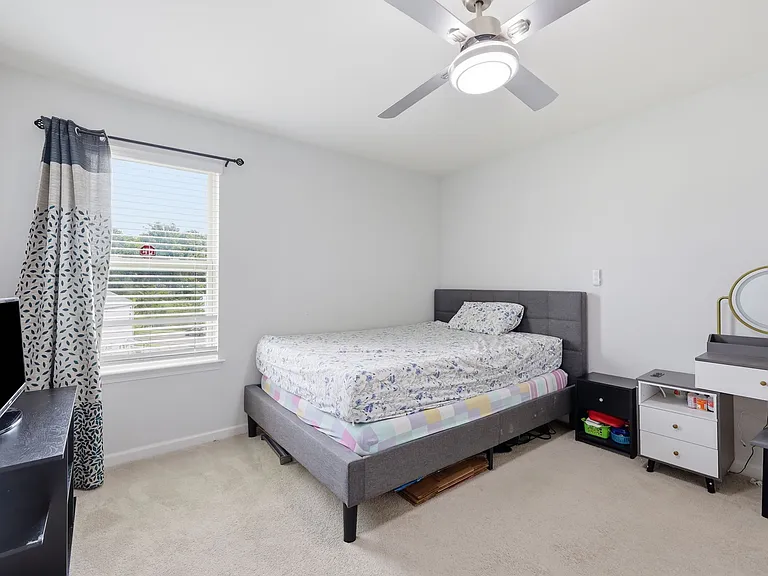 115 Crusaders Dr — Photo 34