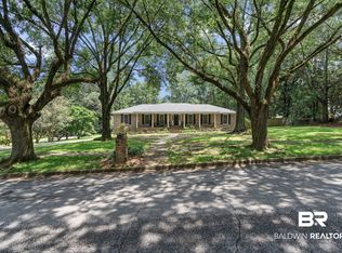663 Ridgefield Rd, Mobile, AL 36608