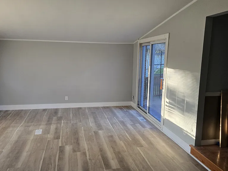 8952 Harvey St — Photo 5