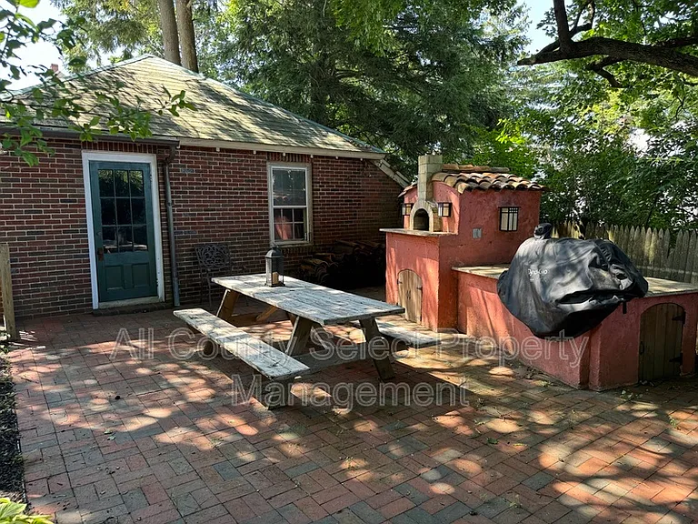 38 Baker Ave — Photo 39