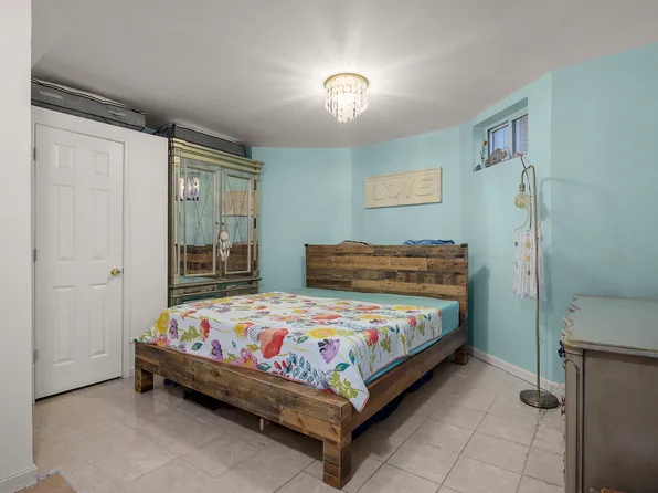 133 Sunnyside Avenue image 7 of 9