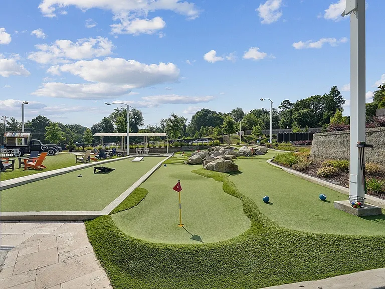 Blu South Mini Putt Course