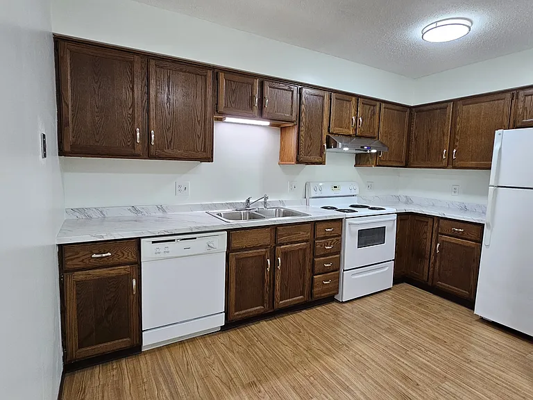 5764 Weiss St #5764 — Photo 10