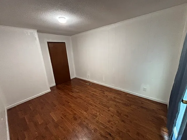 4 bed, 1274 sqft, $1,600 — Photo 4