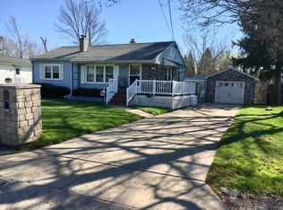 2623 Amsdell Rd, Hamburg, NY 14075