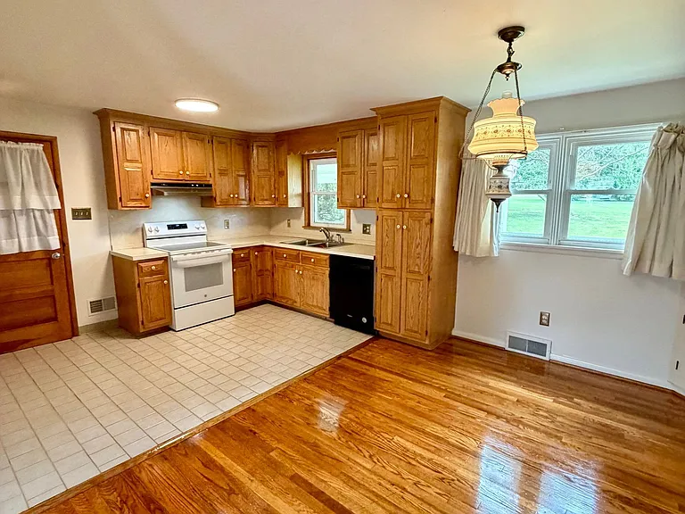 312 Mill Creek Rd — Photo 6