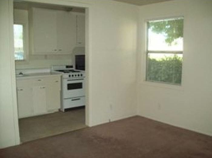 2nd image of 111 E Canal Dr