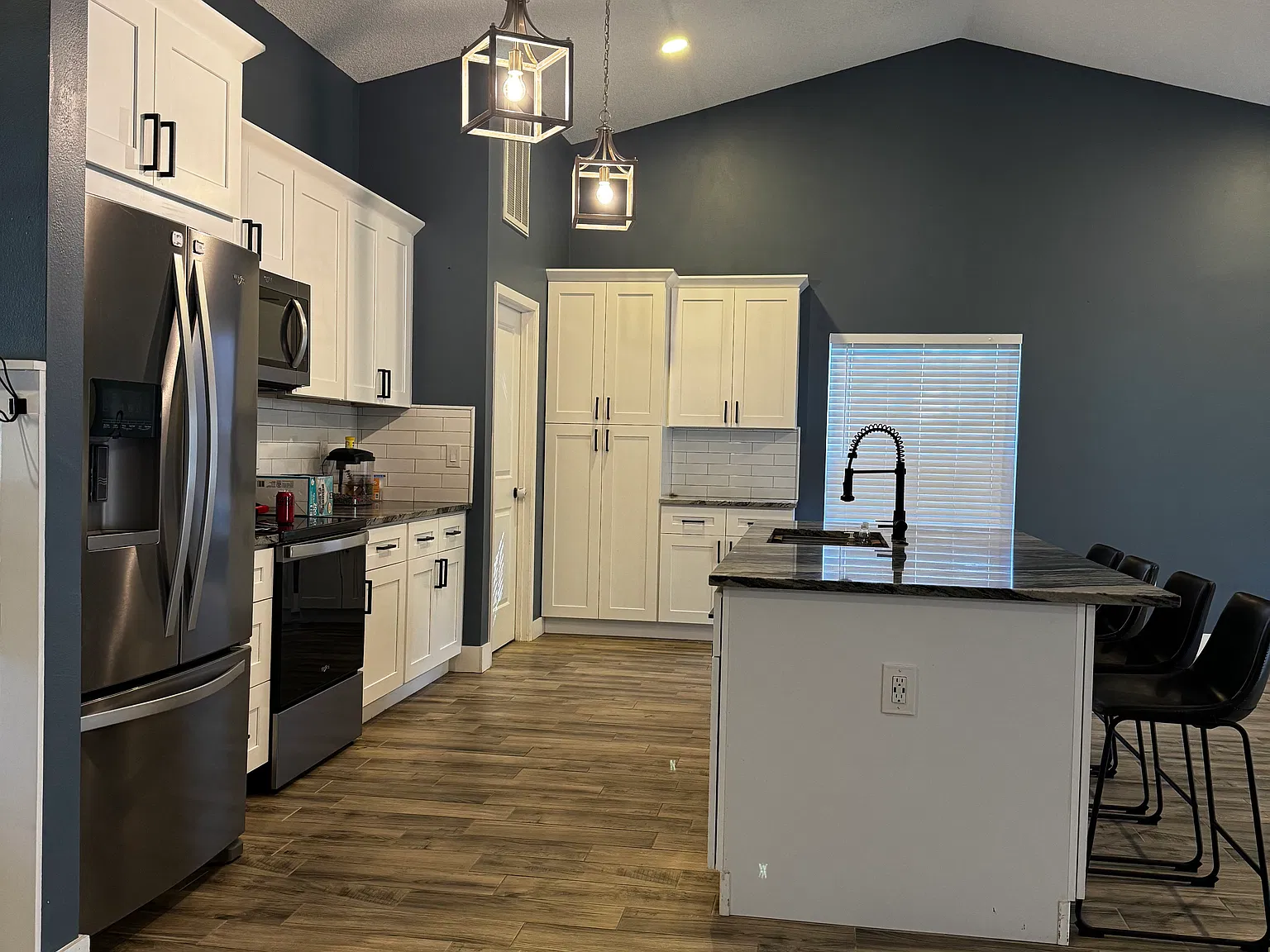 4 bed, 1764 sqft, $2,900 — Photo 3